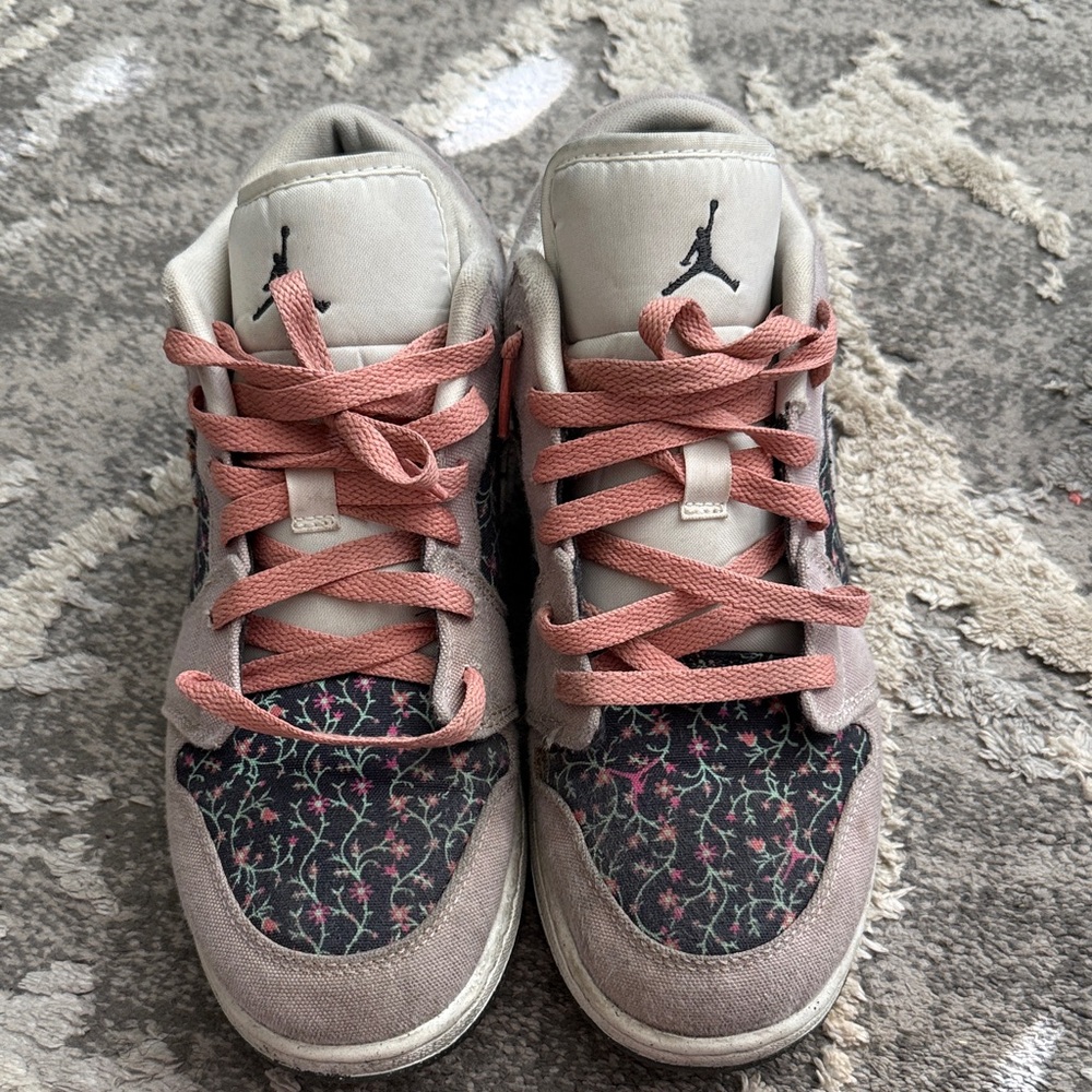 Nike Kids Sneakers - Pink and Black